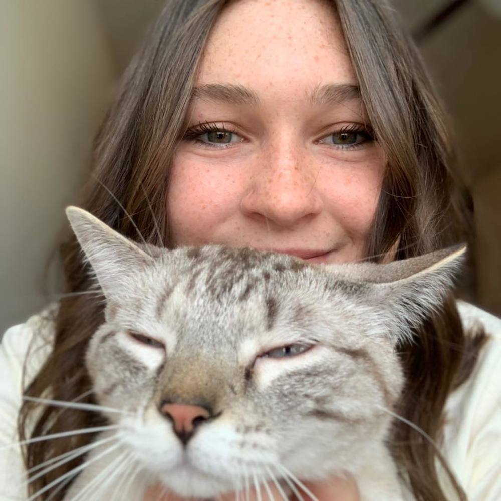 Meet your Posher, Rebekah